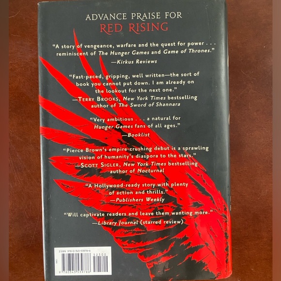 Red Rising - First Edition / First printing. By: Pierce Brown - Picture 2 of 6
